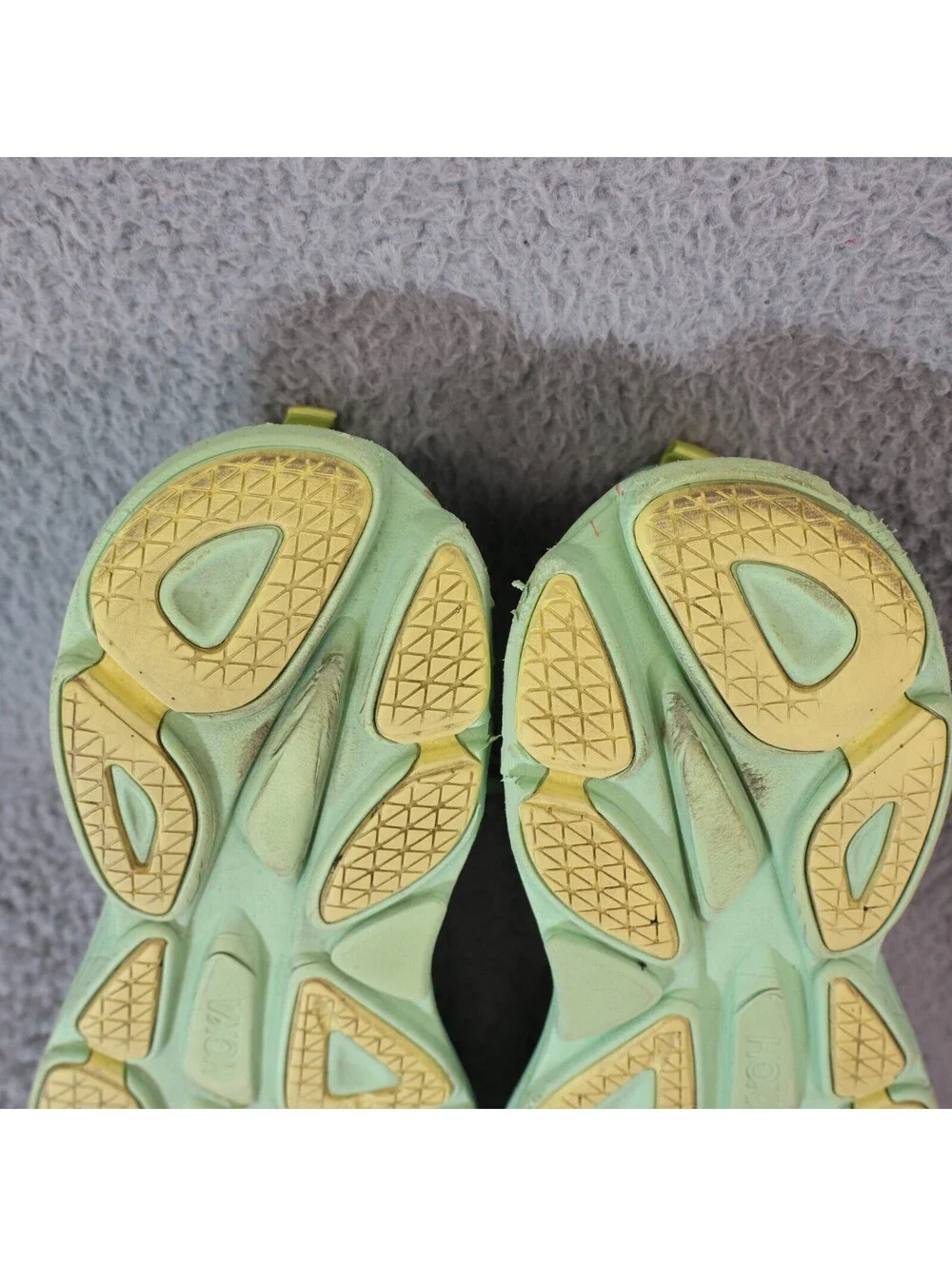 Hoka One Women Sz 8.5B BONDI 8 Lime Glow Lemonade 1127952